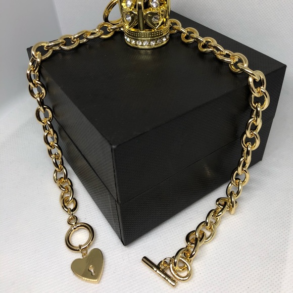 Golden necklace with heart pendant - Picture 3 of 7